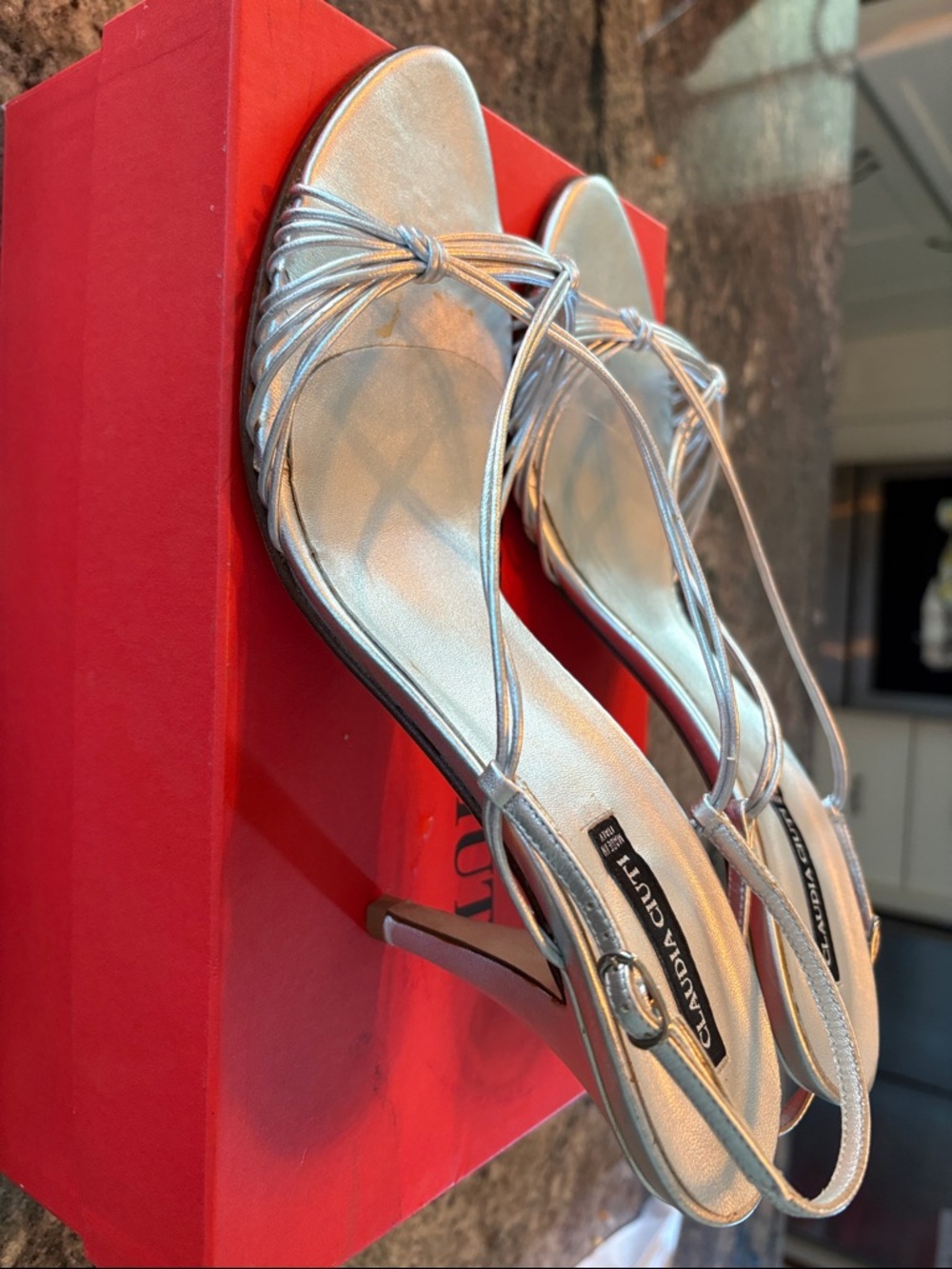 Claudia Ciuti Giuseppe Zanotti Silver Knotted Strappy Sandals - Picture 2 of 2